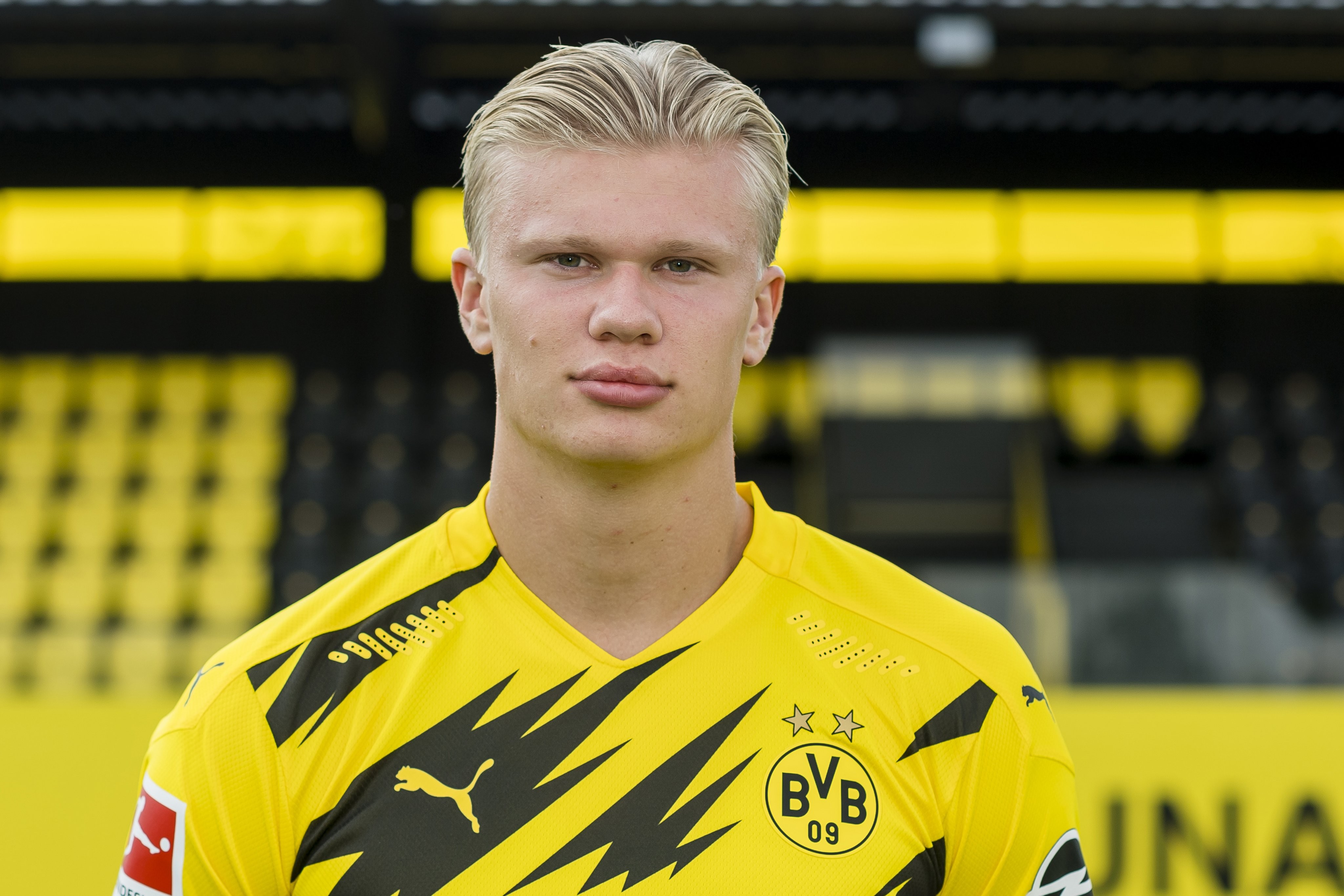 跟队：米兰与普利希奇的续约谈判搁置，可能会直接激活续约条款（随队记者：米兰与普利希奇续约谈判暂停，或直接触发续约选项）