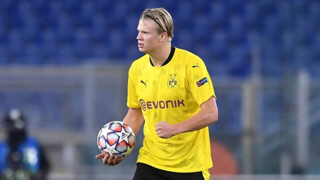 里程碑，亚泰37岁前锋谭龙已在中超出战200场比赛（37岁亚泰前锋谭龙达成中超200场里程碑）