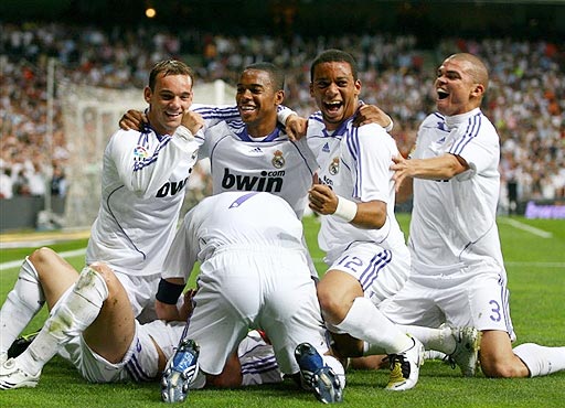 呼和浩特这幕太暖了 ！（呼和浩特的这一幕，暖心极了！）