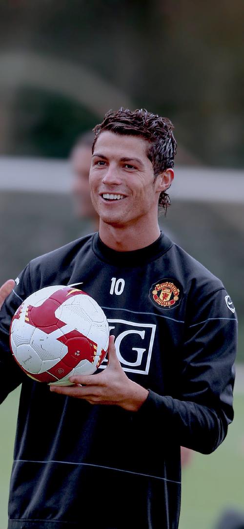 詹姆斯关键三分绝杀比赛（詹姆斯压哨三分终结比赛）