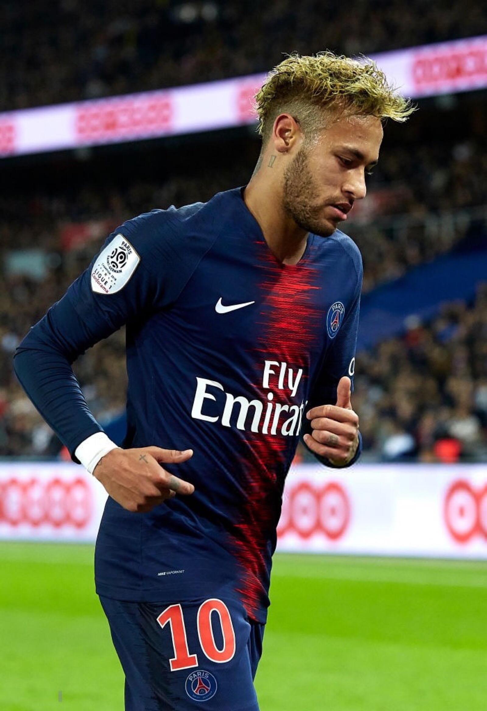 状态太差！霍福德&波杰姆斯基合计16中3，外线12中1（手感低迷！霍福德与波杰姆斯基合计16投3中，三分12投仅1中）