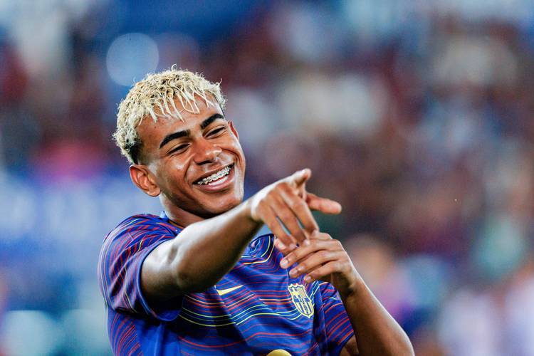 图片报：戴维斯即将复出，穆西亚拉预计明年初回归