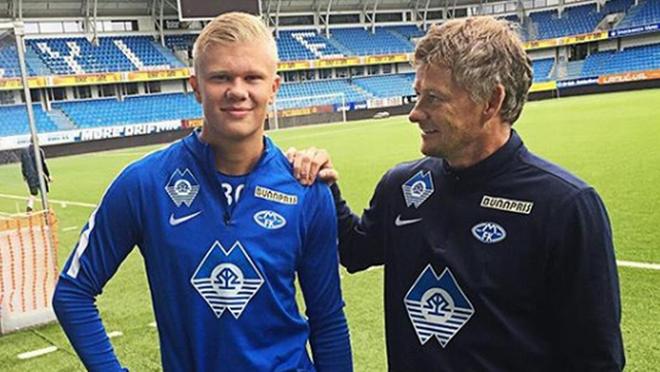 战狼队贡献2射1传！官方：B费当选英超第十五轮最佳球员（对阵狼队2射1传！官方：B费当选英超第15轮最佳球员）