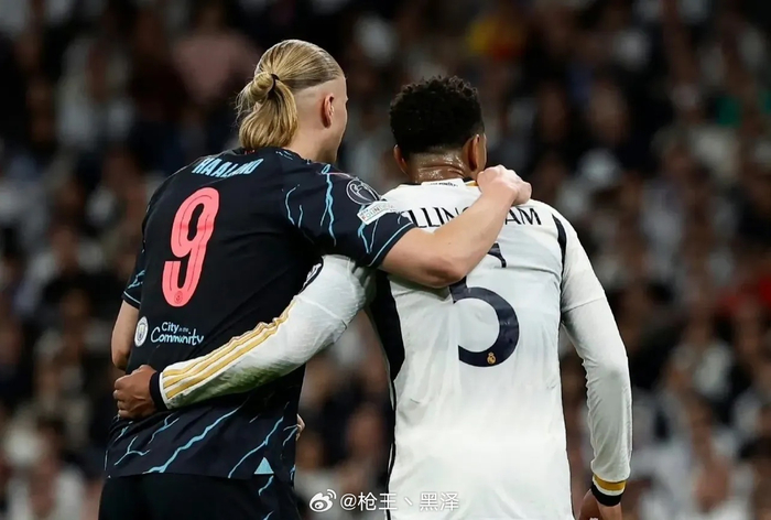 维持原判！布朗突破肘倒翟晓川后者阻挡 许利民交涉挑战也是失败（判罚维持！布朗突破肘击致翟晓川倒地判其阻挡，许利民挑战无果）