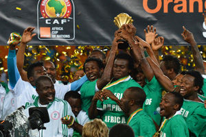 球王本色！迈阿密3-1夺美职联总冠军 梅西助攻双响+MVP+47冠（迈阿密3-1加冕美职联冠军 梅西两助攻当选MVP收获生涯第47冠）