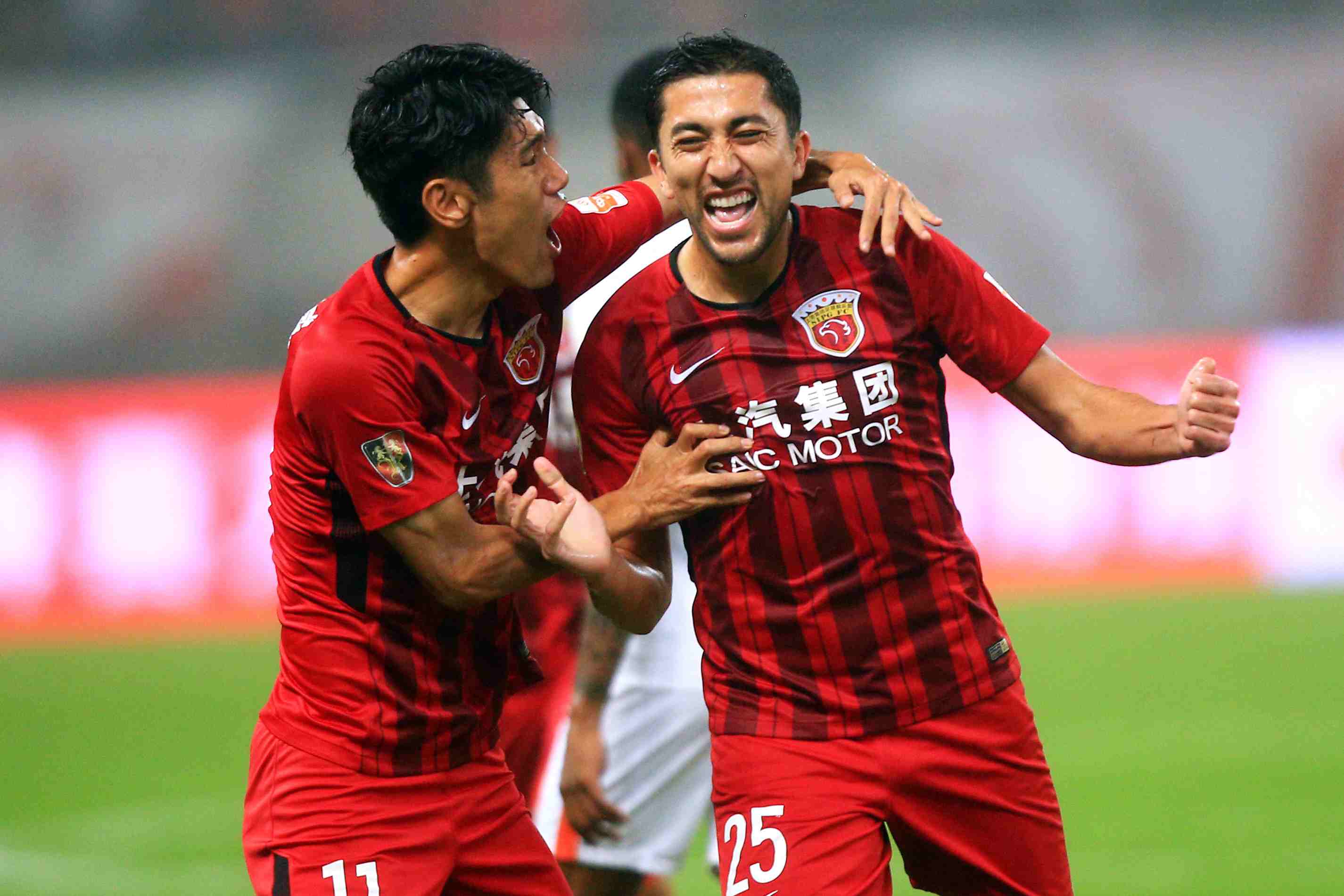 媒体人：山东泰山新赛季教练配置计划是韩鹏+外籍助教