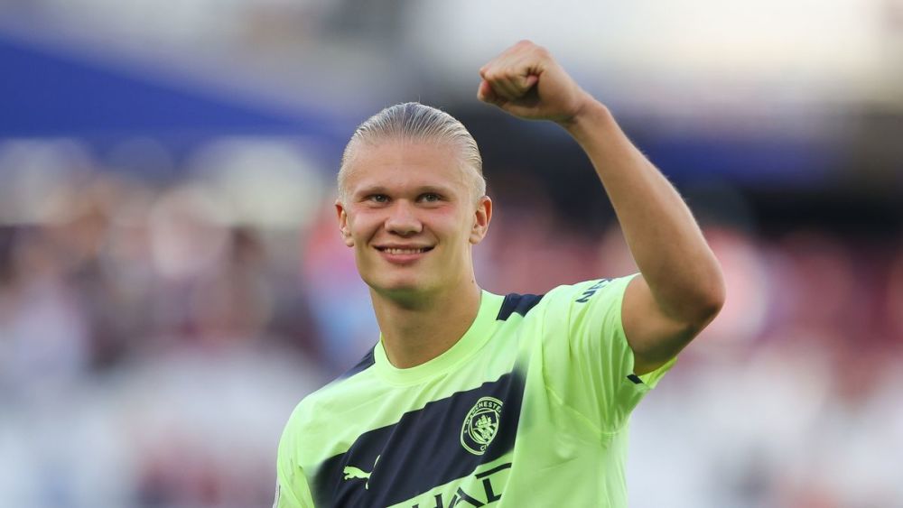 丢四个还能赢！曼城上次在联赛做到还是1957年5-4谢周三（丢四球照样赢！曼城联赛上次做到还要追溯至1957年5-4击败谢周三）