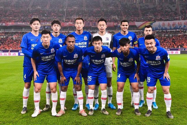 共和报：德佬对孔蒂的执教表现极为满意，想与其续约至2029年（共和报：德劳伦蒂斯高度认可孔蒂执教，计划将合同续至2029年）