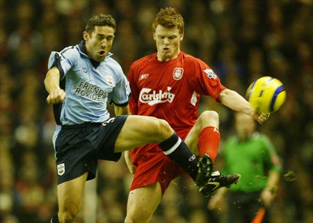 墨尔本城官方：莱基接受右髋关节手术，预计缺席三个月