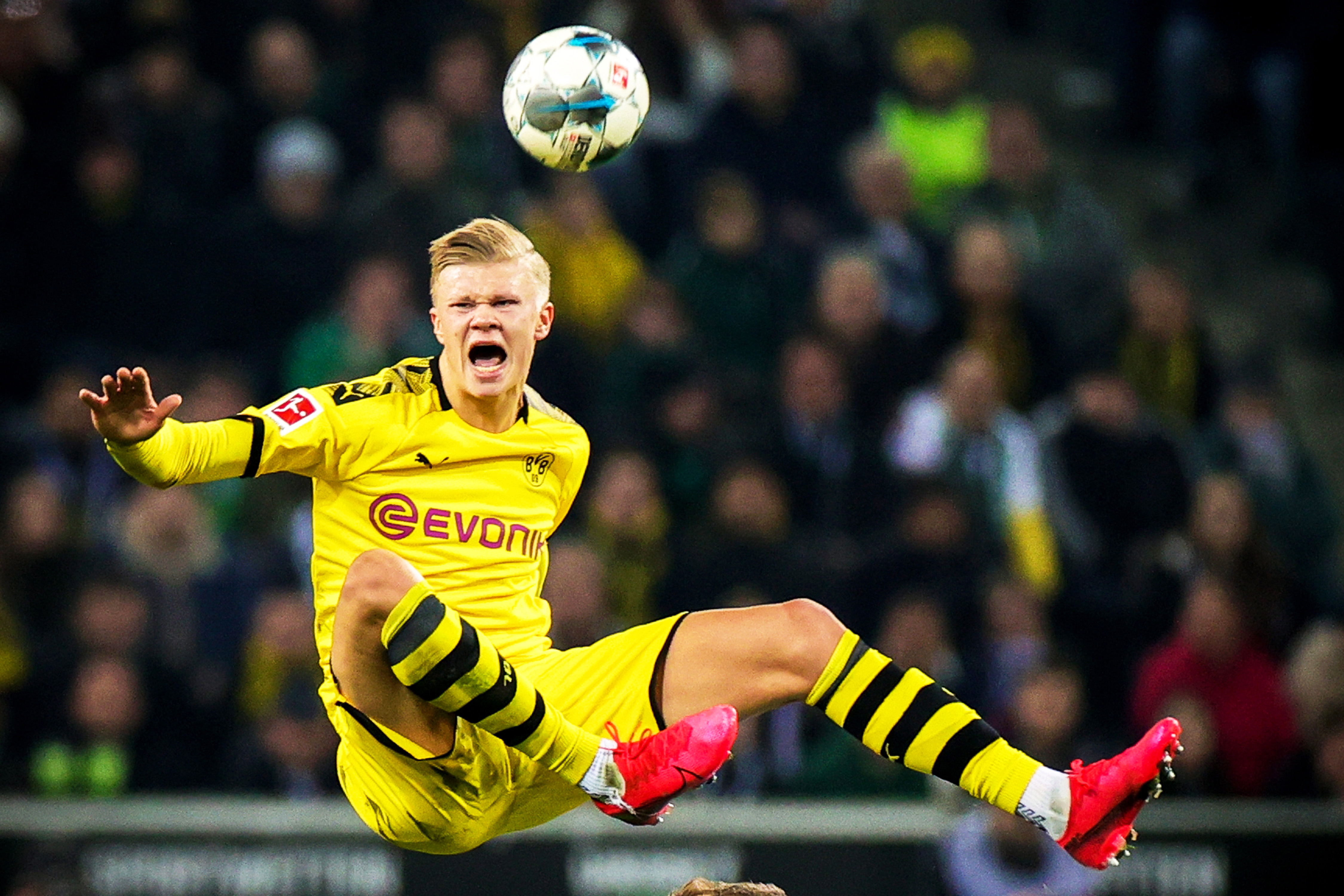 桑托斯：英超强度远高于法甲，想为切尔西赢得欧冠和英超冠军（桑托斯直言英超强度压倒法甲，盼率切尔西问鼎欧冠与英超）