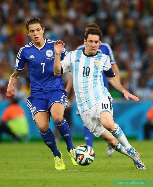 罗马诺：恰20不可能冬窗转会，未来2-3个月他会和国米谈未来（罗马诺：恰20冬窗不会离队，未来2-3个月将与国米商谈未来）