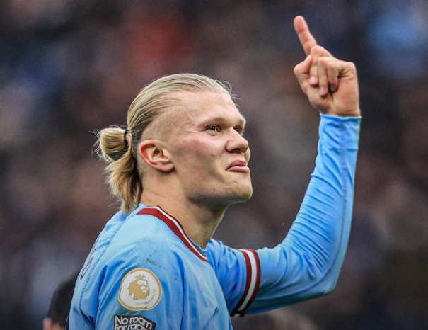 梅西：世界杯连冠很难，但会拼！他依旧谦逊、低调、无私！（梅西：卫冕世界杯不易，但会拼尽全力；仍旧谦逊、低调、无私）