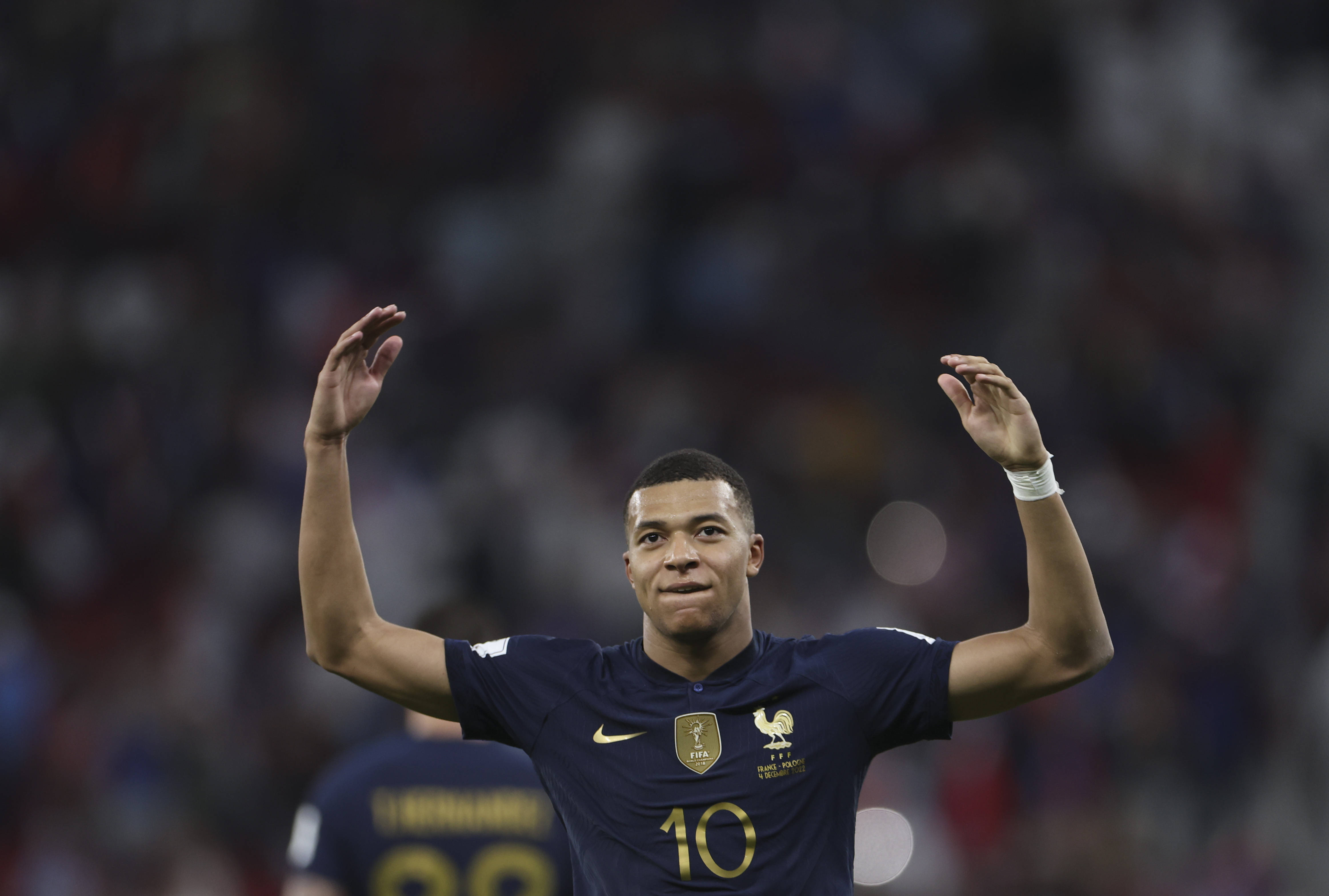 有望首发！曝萨拉赫与斯洛特关系缓和 他将回归利物浦阵容（萨拉赫与斯洛特关系回暖，或将首发回归利物浦阵容）