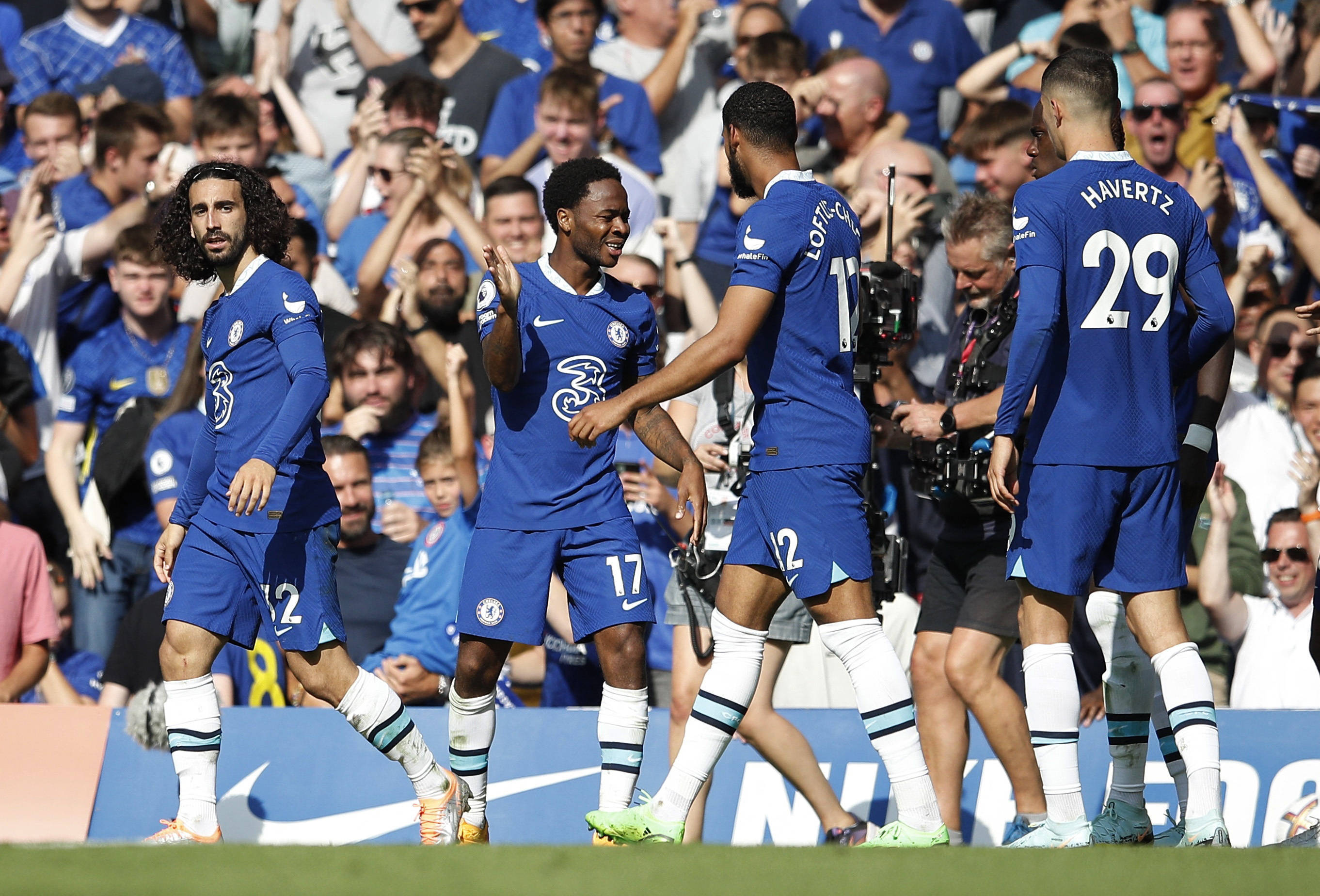 索默：我会弹吉他和钢琴；退役后我应该不当教练，压力太大了（索默：会弹吉他和钢琴，退役后不考虑执教，压力太大）