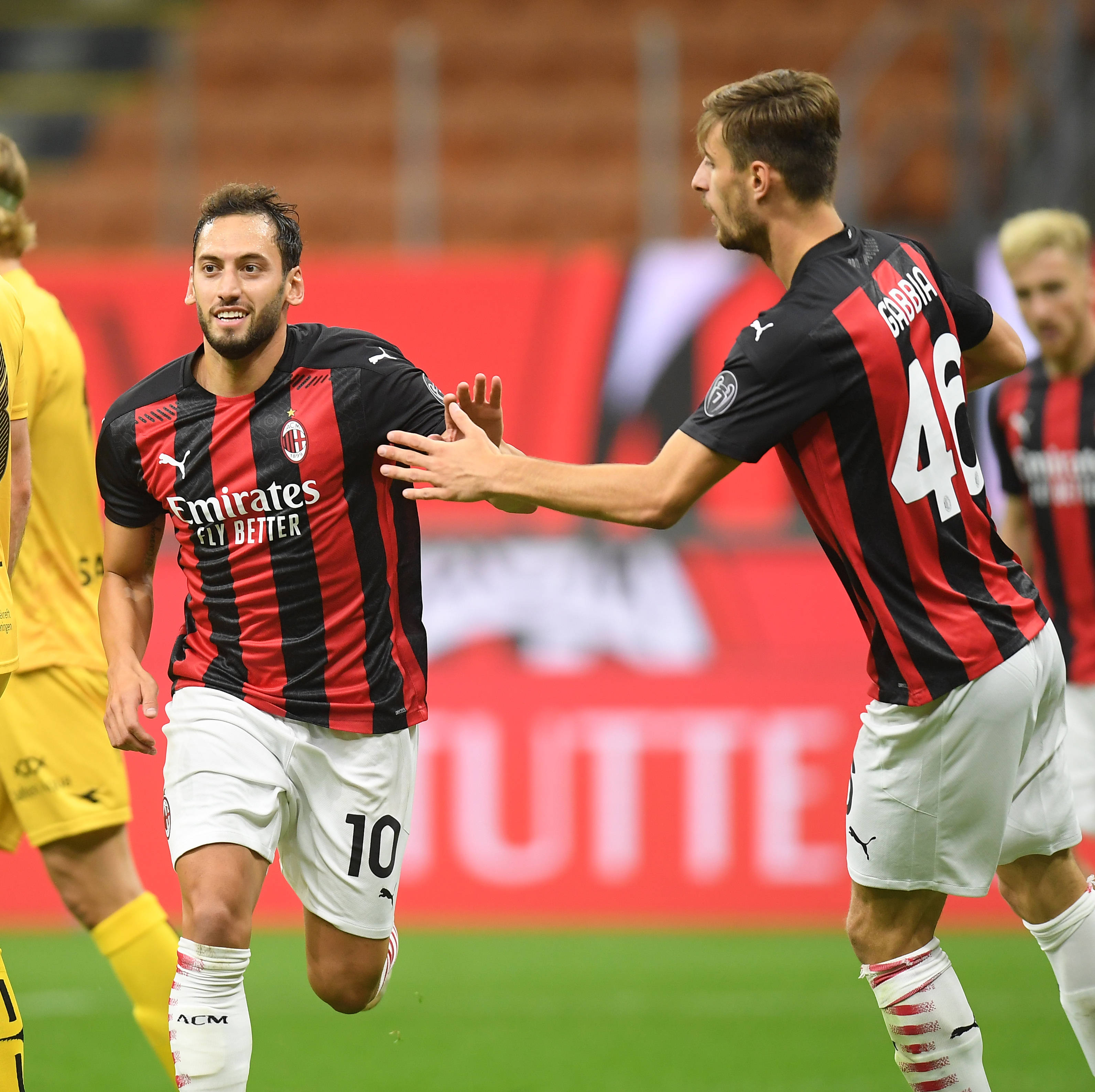 电讯报：纽卡可能无法在冬窗签下阿尔克马尔中场斯密特